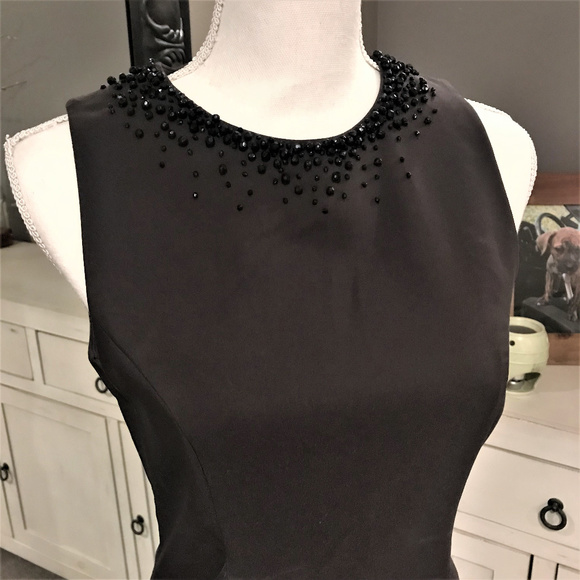 H&M Charcoal Jewel Neck Sleeveless Sheath Dress - Picture 4 of 8